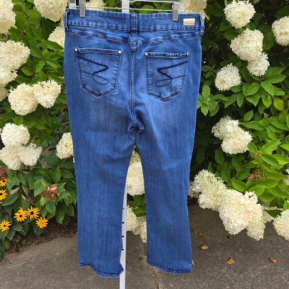 Seven7 Women's Jeans Slim Boot Tummyless Stretch MY1510 St. Germain Wash size 18 - Picture 2 of 16